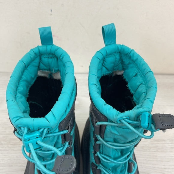 Kid’s The North Face Weatherproof Winter Boots - Picture 3 of 11